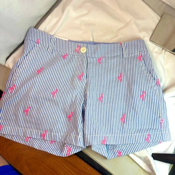 Crown & Ivy Women's Size 2P Caroline White/Blue Stripe w/ Flamingos Shorts NWT - Picture 2 of 7
